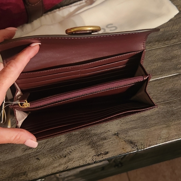 Michael kors hobo bag w/wallet - Picture 9 of 10